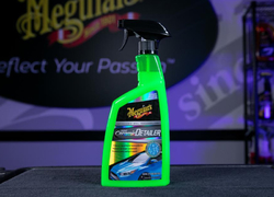 Meguiar's Hybrid Ceramic Detailer - hybridní keramický detailer pro odstranění lehkých nečistot a posílení ochrany (768 ml)